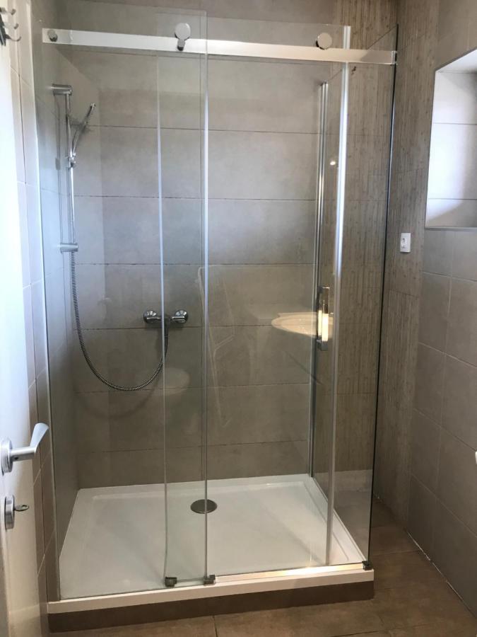 Relax Apartmenthouse Heviz Bagian luar foto