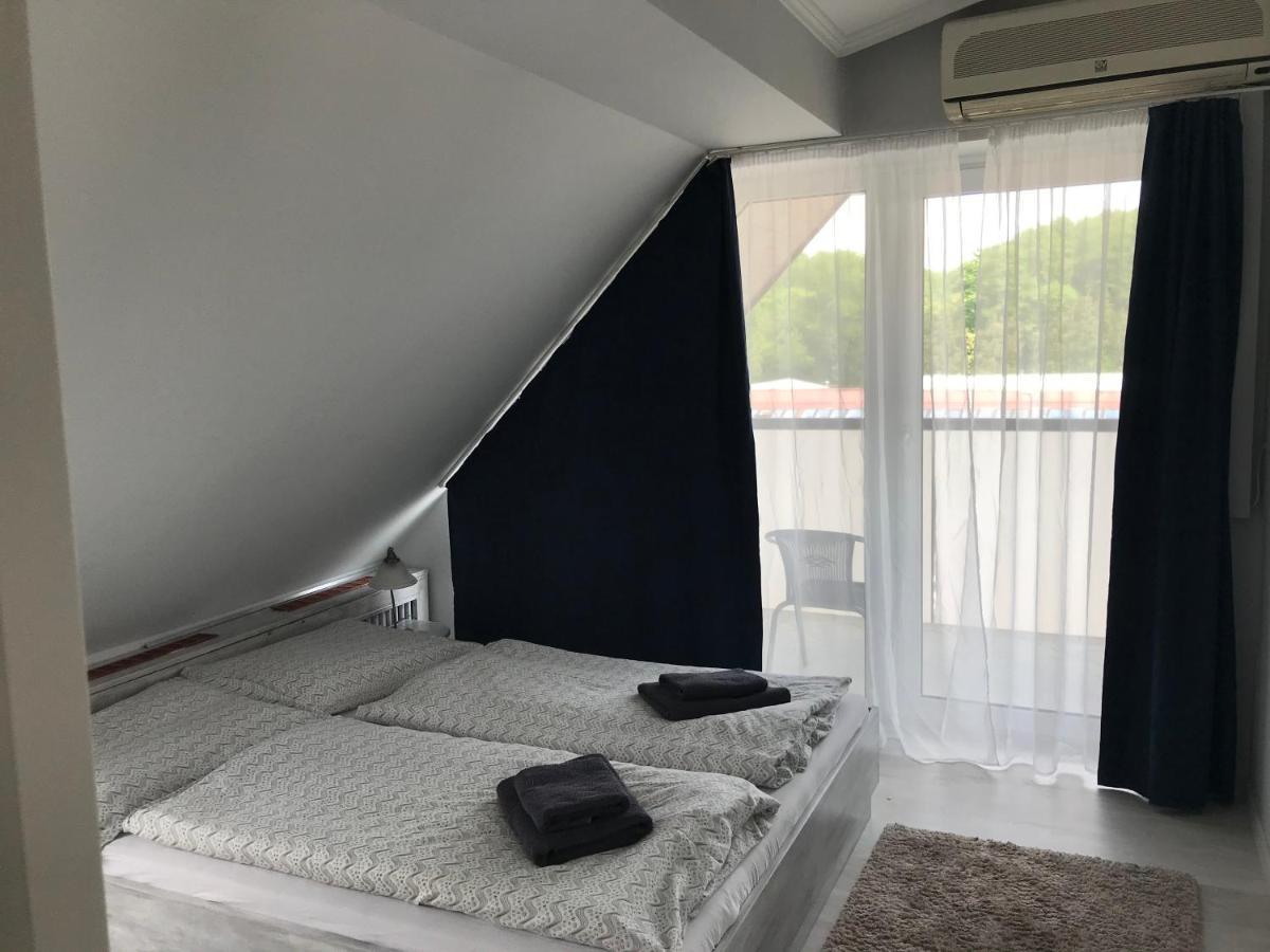Relax Apartmenthouse Heviz Bagian luar foto